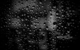 Картинка дождь, капли, черно-белый, окно, размытость, атмосфера, природа