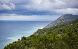 Картинка море, пейзаж, горы, облака, природа, лес, отдых