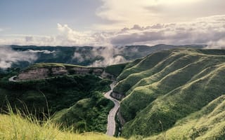 Картинка пейзаж, горы, дорога, природа, облака, зелень, вода