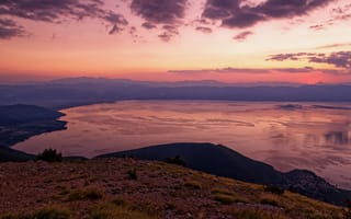 Картинка закат, озеро, горы, природа, пейзаж, небо, облака