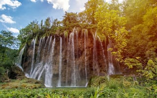 Картинка водопад, природа, лес, пейзаж, вода, зелень, освещение