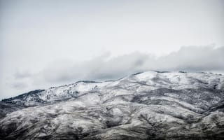 Картинка горы, зима, снег, пейзаж, природа, облака, холмы