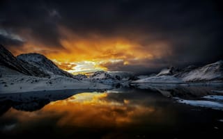 Картинка закат, горы, озеро, природа, зима, отражение, пейзаж, облака, снег, цвета