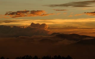 Картинка закат, горы, облака, природа, пейзаж, туман, небо