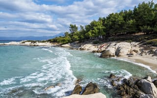 Картинка пляж, море, природа, пейзаж, деревья, камни, небо