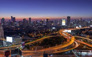 Картинка город, ночь, небо, свет, архитектура, пейзаж, дорога, высотки, урбанистика, городской пейзаж