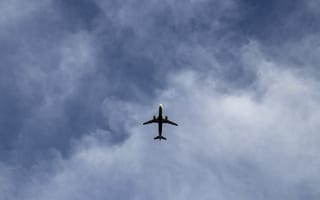 Картинка самолет, небо, облака, полет, авиация, транспорт, пейзаж
