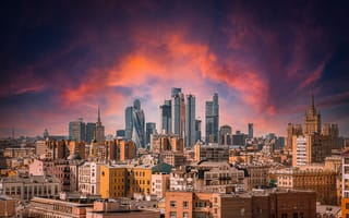 Картинка город, небо, закат, архитектура, современные здания, пейзаж, Москва
