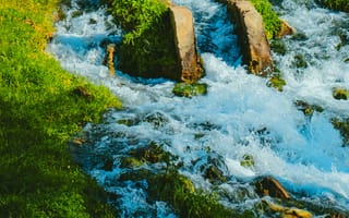 Картинка водопад, природа, река, поток, трава, камни, лето