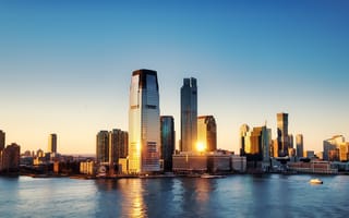 Картинка город, небоскребы, закат, река, архитектура, пейзаж, современный