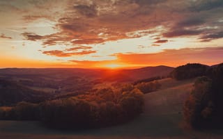 Картинка закат, пейзаж, природа, горы, лес, небо, осень