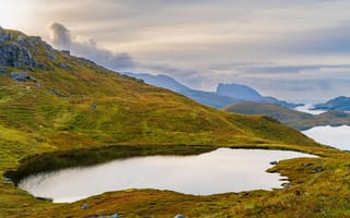 Картинка пейзаж, горы, озеро, природа, осень, отражение, зелень