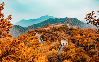 Картинка осень, осенние, время года, сезоны, сезонные, лес, деревья, лесной, природа, гора, Великая Китайская Стена, Китай, стена