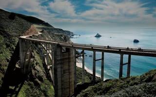 Картинка мост, мосты, арка, арочный, вода, море, океан, пляж, гора, природа