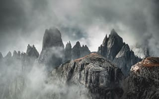 Картинка горы, гора, природа, пейзаж, вершина, скала, туман, дымка
