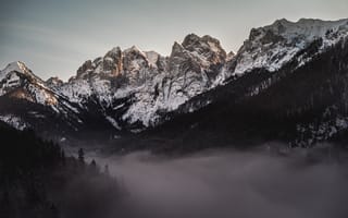 Картинка горы, гора, природа, пейзаж, скала, туман, дымка, вечер, утро, утренний
