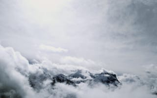 Картинка горы, гора, природа, пейзаж, облачно, облачный, облака, тучи, облако, небо, туман, дымка