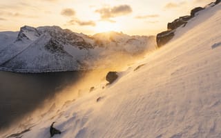 Картинка гора, зима, снег, Восход, утро, пик, фьорд, пейзаж