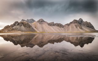 Картинка горы, гора, природа, Вестрахорн, мыс, берег, Icelandic coast, скала, океан, пейзаж, Стокснес, Исландия, отражение