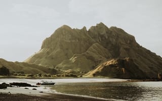 Картинка горы, гора, природа, остров Падар, Падар, Индонезия, скала, вода, море, океан