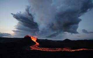 Картинка природа, гора, вулкан, извержение, Гелдингадалир, Фаградальсфьялль, Исландия, небо, облака, туча, облако, тучи, вечер, лава