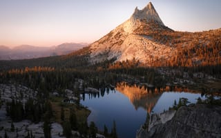 Картинка горы, гора, природа, Озеро Аппер Катедрал, Йосемити, Калифорния, США, вода, озеро, пруд, вечер