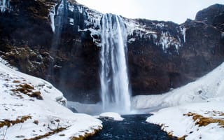 Картинка водопад, природа, гора, скала, снег, зима