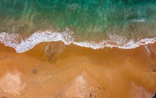 Картинка океан, море, вода, природа, волна, берег, побережье, песок, песчаный, пляж, голубой, бирюзовый, сверху, c воздуха, аэросъемка, с дрона
