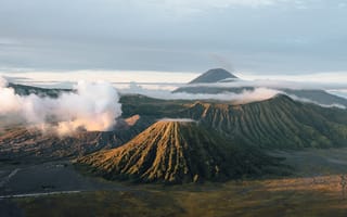 Картинка Бромо, Индонезия, вулкан, гора, пейзаж, горы, природа, облачно, облачный, облака