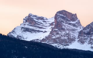 Картинка горы, гора, природа, скала, снег, зима, вечер, закат, заход