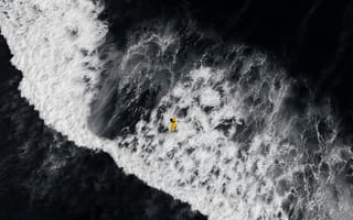 Картинка океан, море, вода, природа, волна, аэросъемка, с дрона, сверху, c воздуха, черно-белый, черный, монохром, монохромный, серфер, серфинг