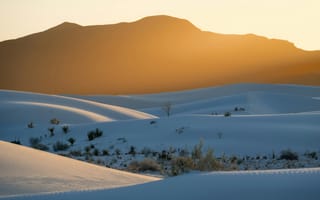 Картинка горы, гора, природа, пейзаж, пустыня, песок, песчаный, дюна, засушливый, холм, бархан, вечер, закат, заход, утро, утренний, рассвет, восход