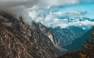 Картинка горы, гора, природа, пейзаж, облака, туча, облако, тучи, небо, облачно, облачный, туман, дымка
