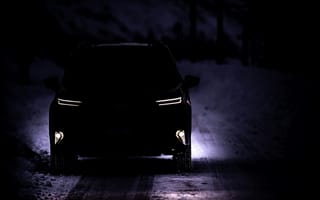 Картинка автомобиль, ночь, снег, дорога, тень, освещение, зима