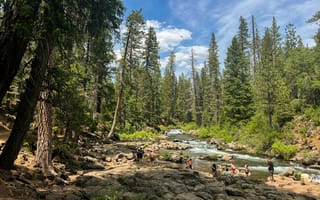 Картинка природа, река, лес, отдых, пейзаж, камни, лето, туризм