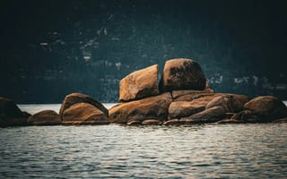 Картинка камни, вода, природа, пейзаж, озеро, отдых, горы