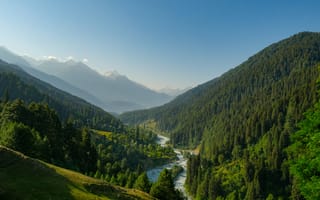 Картинка природа, горы, река, лес, пейзаж, долина, солнце, вода, отдых, красота