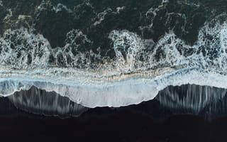 Картинка океан, волны, пляж, пейзаж, природа, черный песок, водная поверхность