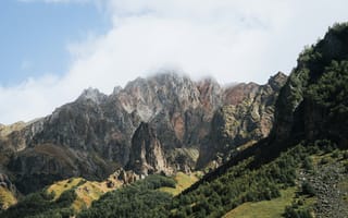 Картинка горы, природа, пейзаж, облака, лес, скалы, высота, красота, отдых, путешествие