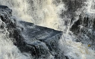 Картинка водопад, природа, пейзаж, вода, скалы, поток, мощь, красота, шум, лето