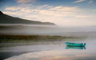 Картинка лодка, озеро, туман, утро, пейзаж