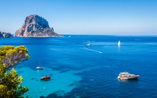 Картинка Испания, Ibiza, Скала, скалы, Корабли, Природа, скале, Море, корабль, Утес