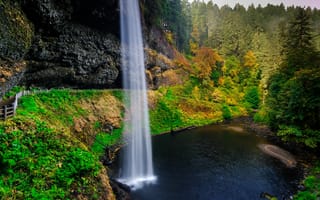 Картинка США, Oregon, Скала, штаты, Леса, Осень, Водопады, скале, осенние, Утес, Природа, скалы