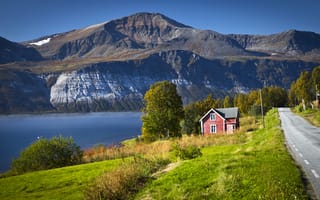 Картинка Норвегия, Ullsfjorden, Природа, Дороги, Горы, Дома, Реки