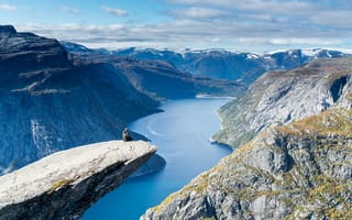 Картинка Норвегия, Trolltunga, Пейзаж, Горы, Каньон, залива, заливы, Залив, каньона, Природа, каньоны, гора