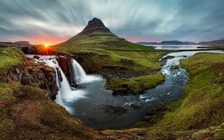 Картинка Исландия, Kirkjufell, Водопады, река, речка, солнца, Пейзаж, Природа, Реки, Солнце
