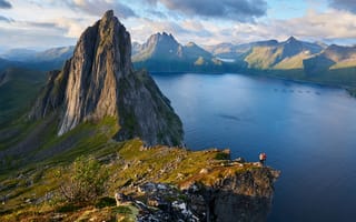 Обои Норвегия, Fjordgard, Segla, скале, Пейзаж, Скала, гора, Mountain, скалы, Горы, Природа, Утес