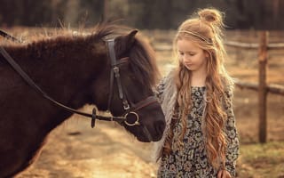 Обои Пони, Девочки, девочка, Dubrovskaya, Victoria, Волосы, ребёнок, животное, Животные, Лошади, лошадь, Дети, волос