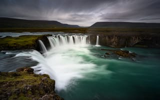Картинка Исландия, Godafoss, Nordjurland-ejstra, Горы, Водопады, гора, Природа