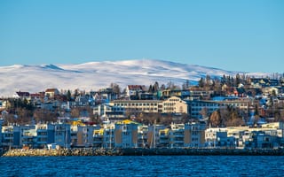 Обои Норвегия, Tromso, снега, снегу, Города, Здания, снеге, Дома, Снег, гора, Горы, город